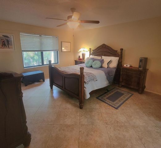 238 Bald Eagle Court, Royal Palm Beach, FL 33411