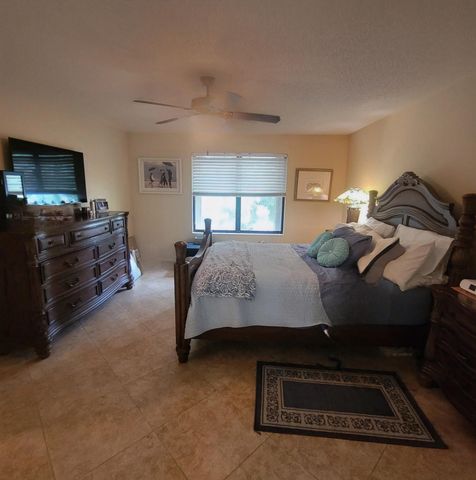 238 Bald Eagle Court, Royal Palm Beach, FL 33411