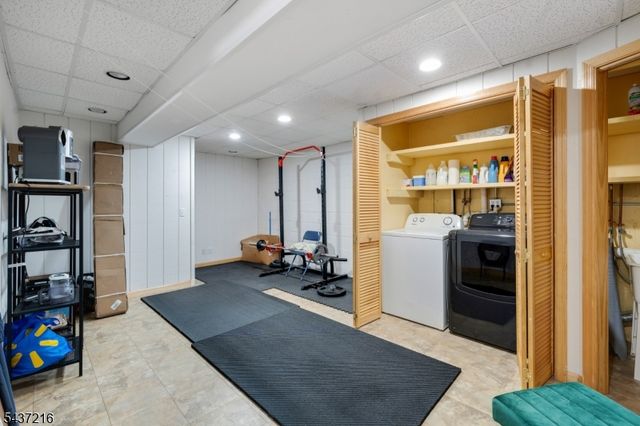 902 Wetherburn Ct, Raritan Twp., NJ 08822