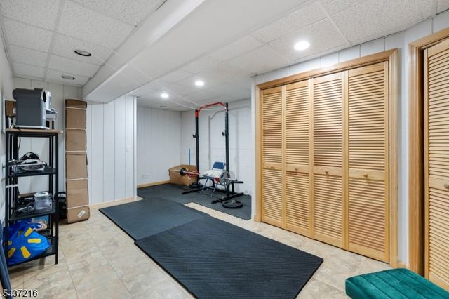 902 Wetherburn Ct, Raritan Twp., NJ 08822