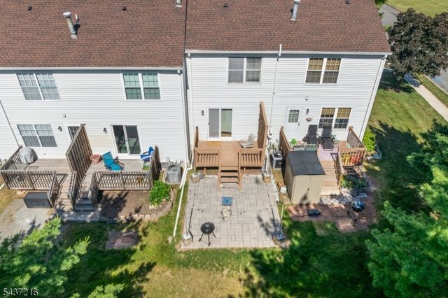 902 Wetherburn Ct, Raritan Twp., NJ 08822