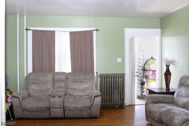 1231 Hamilton St, Franklin Twp., NJ 08873