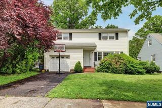 50 Patricia Place, Clifton, NJ 07012