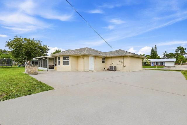482 SE GALLEON Lane, Port St. Lucie, Port St Lucie, FL 34983