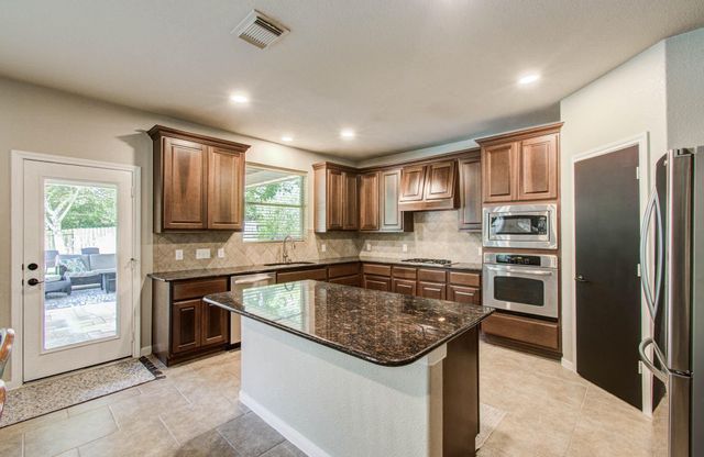 2512 Eagle Post Drive, Conroe, TX 77304