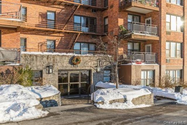 121 Highland Avenue S 5F, Ossining, NY 10562