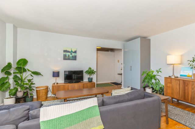 121 Highland Avenue S 5F, Ossining, NY 10562