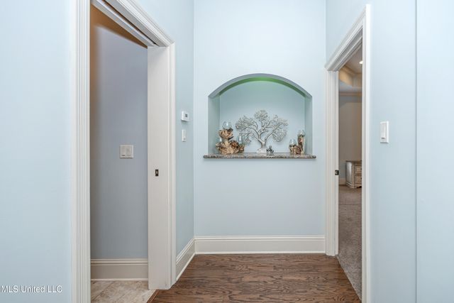 2119 Whitney Oaks Drive, Ocean Springs, MS 39564