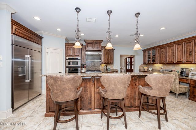 2119 Whitney Oaks Drive, Ocean Springs, MS 39564