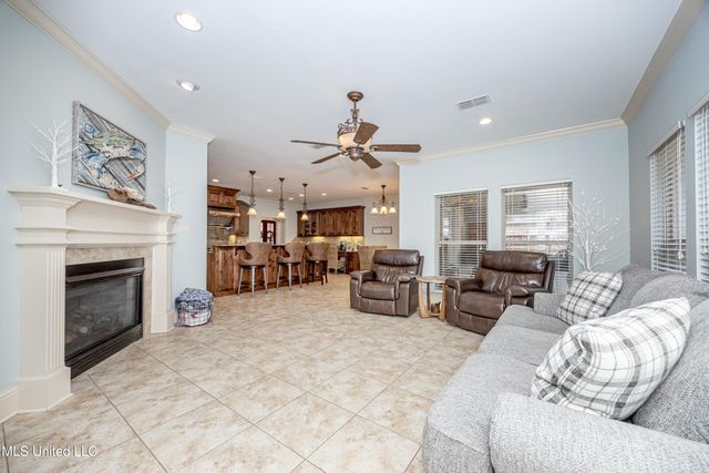 2119 Whitney Oaks Drive, Ocean Springs, MS 39564