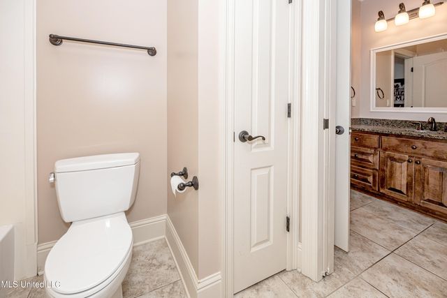 2119 Whitney Oaks Drive, Ocean Springs, MS 39564