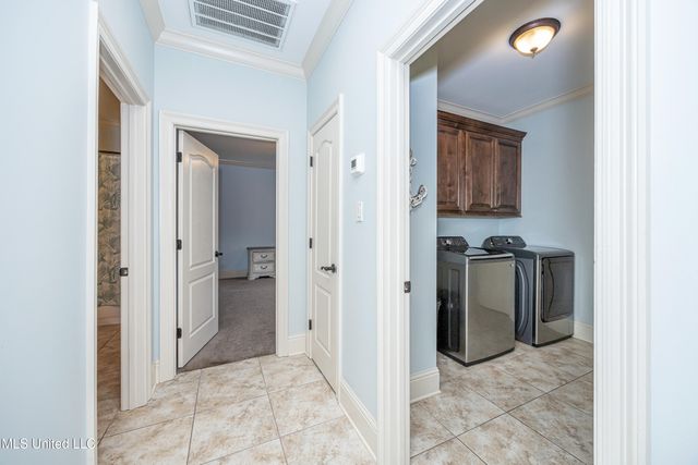 2119 Whitney Oaks Drive, Ocean Springs, MS 39564