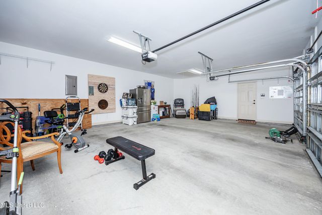 2119 Whitney Oaks Drive, Ocean Springs, MS 39564