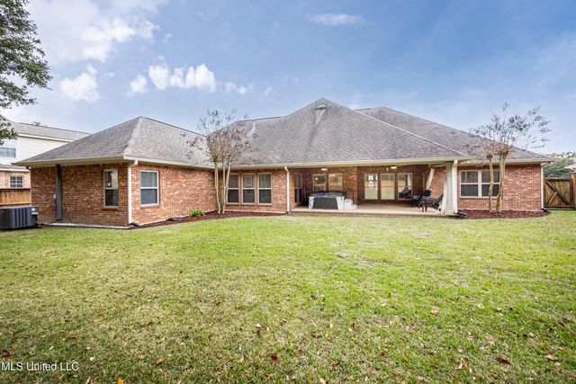 2119 Whitney Oaks Drive, Ocean Springs, MS 39564