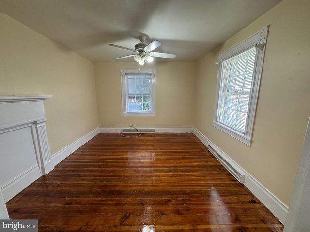 201 CAPON ST, Strasburg, VA 22657