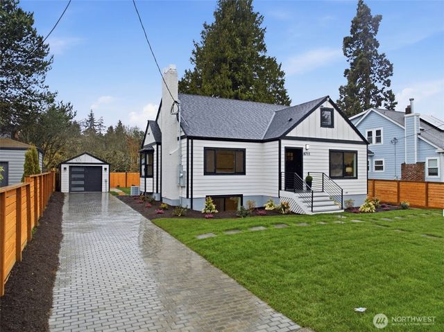 8711 28th Avenue NW, Seattle, WA 98117