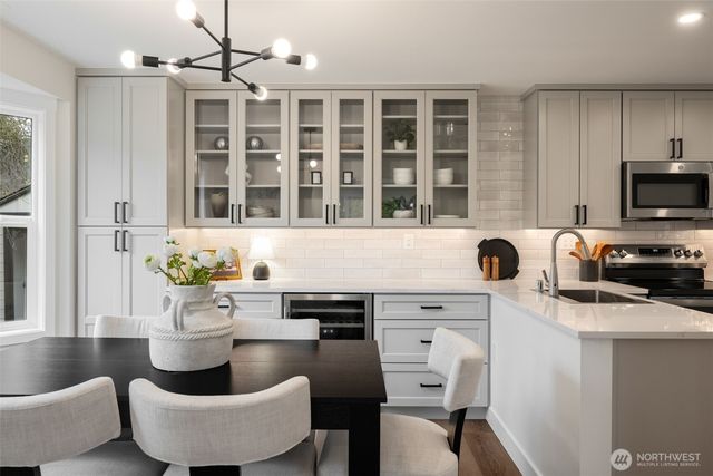 8711 28th Avenue NW, Seattle, WA 98117