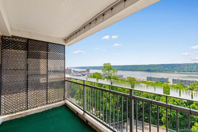279 N Broadway 7A, Yonkers, NY 10701