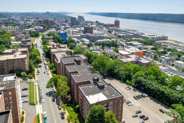 279 N Broadway 7A, Yonkers, NY 10701