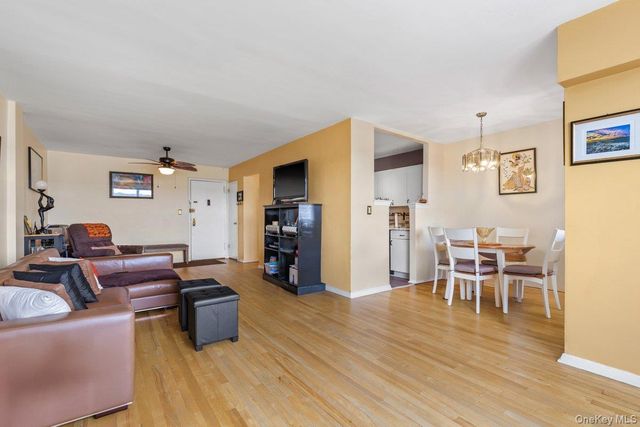 279 N Broadway 7A, Yonkers, NY 10701