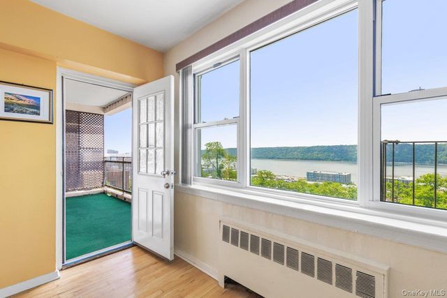 279 N Broadway 7A, Yonkers, NY 10701