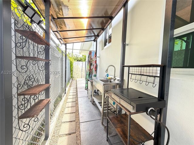 2625 SW 67th Ave Efficiency, Miami, FL 33155
