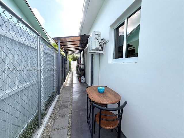 2625 SW 67th Ave Efficiency, Miami, FL 33155