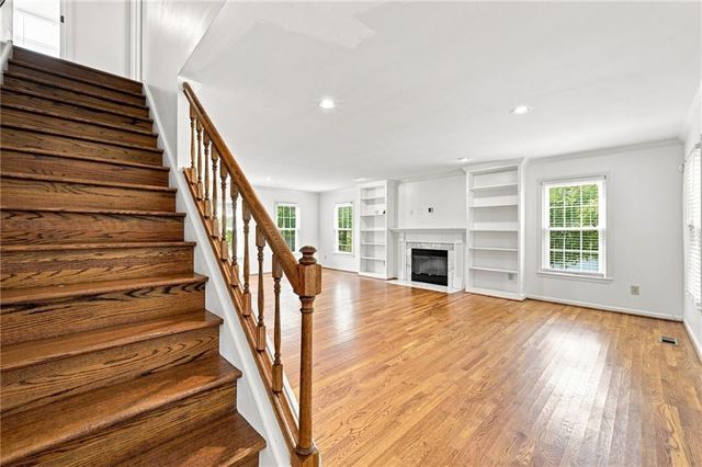 16 Wood Forest Drive SW, Cartersville, GA 30120