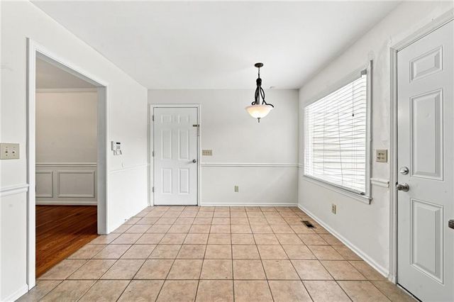 16 Wood Forest Drive SW, Cartersville, GA 30120