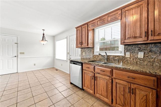16 Wood Forest Drive SW, Cartersville, GA 30120