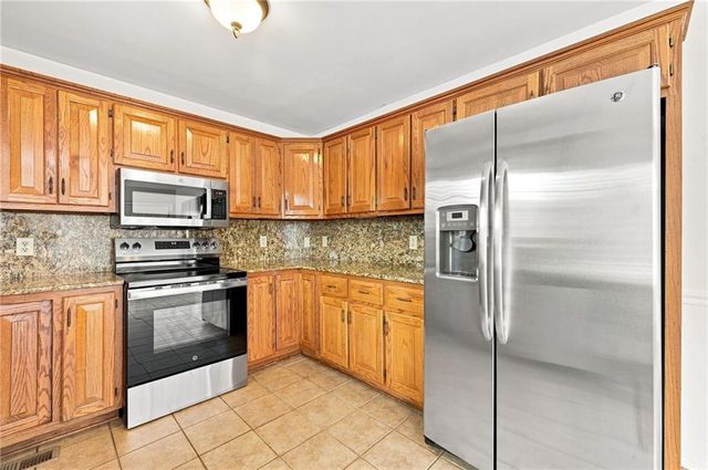 16 Wood Forest Drive SW, Cartersville, GA 30120