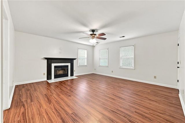 16 Wood Forest Drive SW, Cartersville, GA 30120