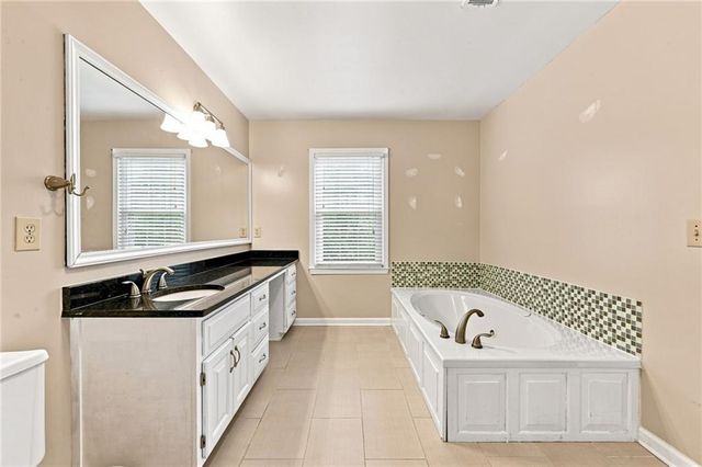 16 Wood Forest Drive SW, Cartersville, GA 30120