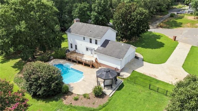 16 Wood Forest Drive SW, Cartersville, GA 30120