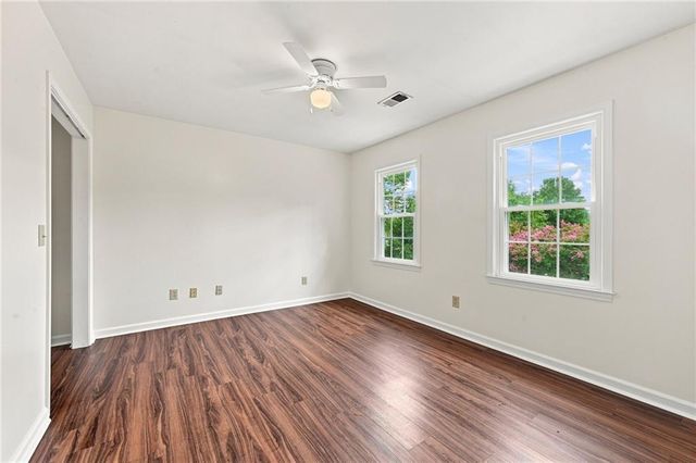 16 Wood Forest Drive SW, Cartersville, GA 30120
