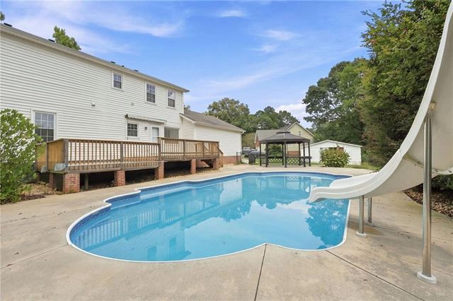 16 Wood Forest Drive SW, Cartersville, GA 30120