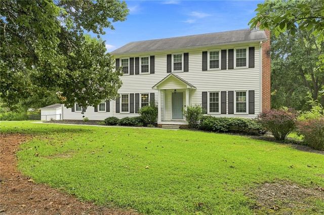16 Wood Forest Drive SW, Cartersville, GA 30120