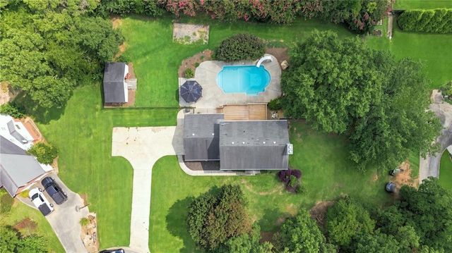 16 Wood Forest Drive SW, Cartersville, GA 30120