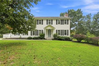 16 Wood Forest Drive SW, Cartersville, GA 30120