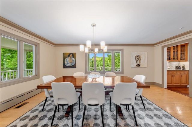 80 High Point Road, Scarsdale, NY 10583