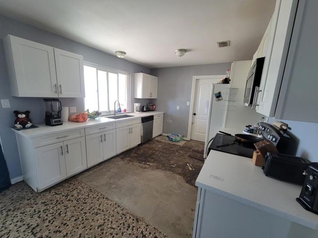 1453 S Marina Drive, Thermal, CA 92274