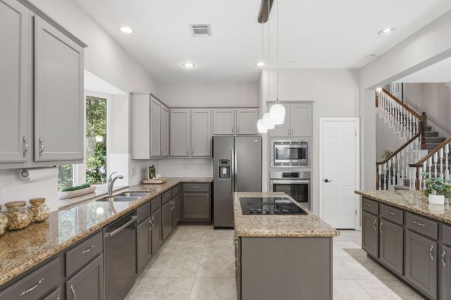 23 Sparklewood Place, The Woodlands, TX 77381