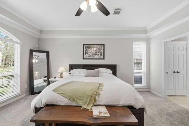 23 Sparklewood Place, The Woodlands, TX 77381