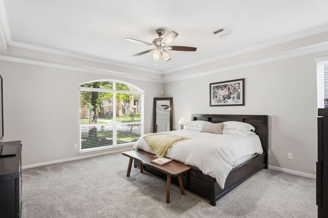 23 Sparklewood Place, The Woodlands, TX 77381