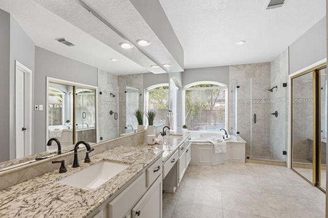 23 Sparklewood Place, The Woodlands, TX 77381