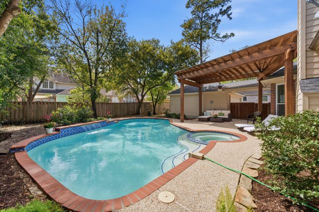 23 Sparklewood Place, The Woodlands, TX 77381