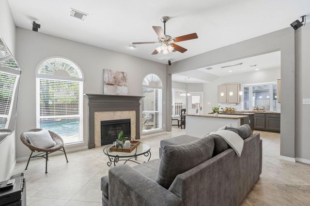 23 Sparklewood Place, The Woodlands, TX 77381