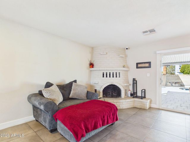 3110 E LUPINE Avenue, Phoenix, AZ 85028