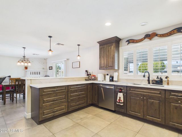 3110 E LUPINE Avenue, Phoenix, AZ 85028