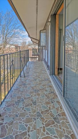 10985 S 84th Avenue 3B, Palos Hills, IL 60465